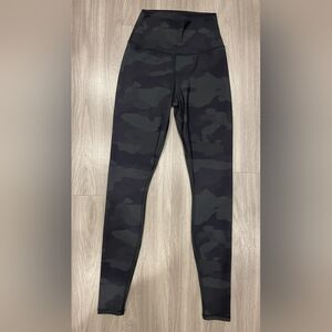 ALO Yoga Black Camo Leggings